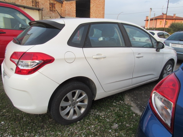 C4 AUTOCARRO DUE POSTI