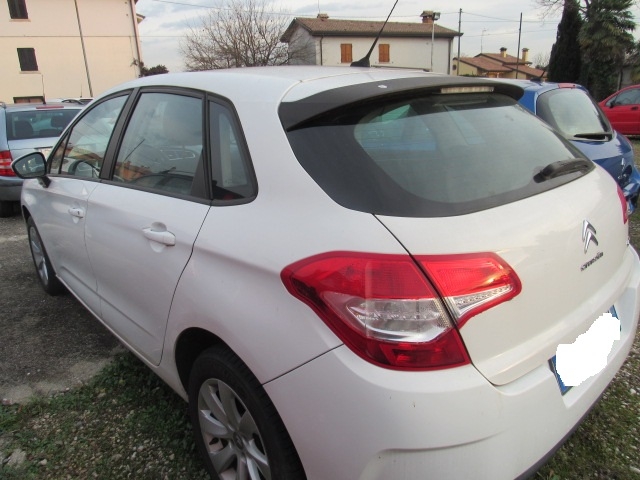 C4 AUTOCARRO DUE POSTI