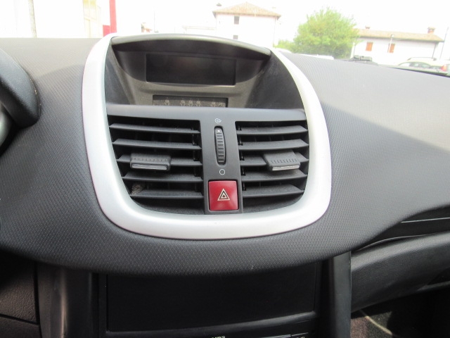 207 GPL NEOPATENTATI 5 PORTE 207 GPL NEOPATENTATI 5 PORTE